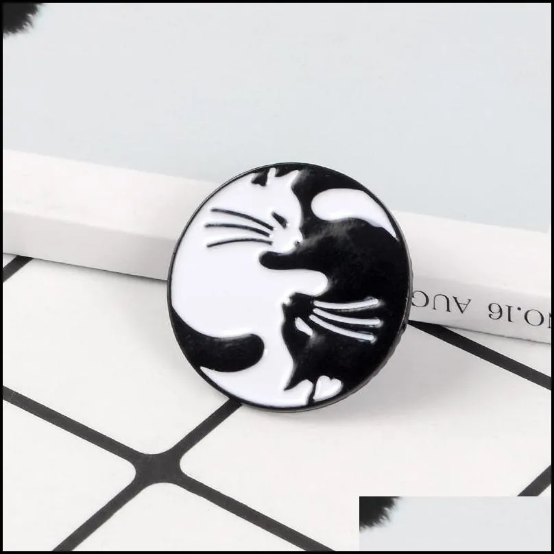 fashion cat pins black white two cats brooches enamel pins autism badges custom bag clothes lapel pin punk black white jewelry gift