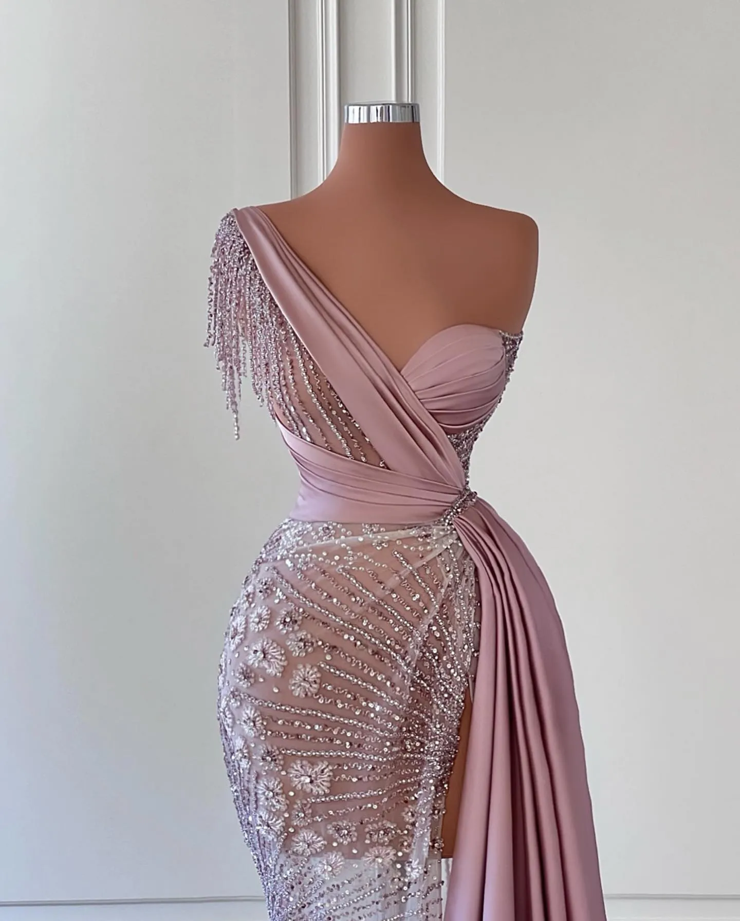 Purple New Arrival Evening Dress Women Sleeveless Appliques Sequins One Shoulder Backless Floor Length Formal Dress Satin Side Slit Plus Size Prom Dress Tailored