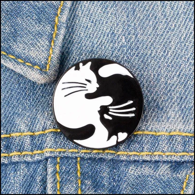 fashion cat pins black white two cats brooches enamel pins autism badges custom bag clothes lapel pin punk black white jewelry gift