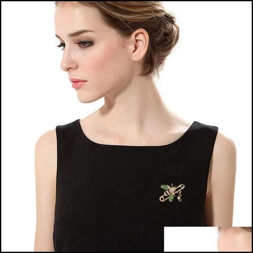 new design cute bee brooches pins rhinestone animal shapes crystal green enamel brooch pins for women mens suit collar coat bag