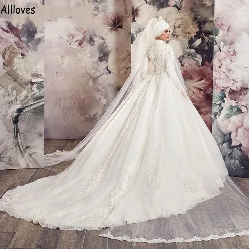 Ivory High Collar Muslim Dubai Ball Gown Wedding Dresses With Long Sleeves Lace Appliques Beaded Church Bridal Gowns Court Train Plus Size Vestidos De Novia CL1435