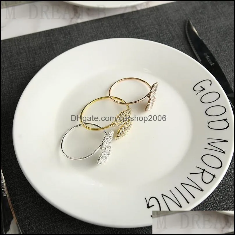 wedding napkin rings 3 colors metal napkin holders for dinners party el wedding table decoration supplies napkin buckle kd1847