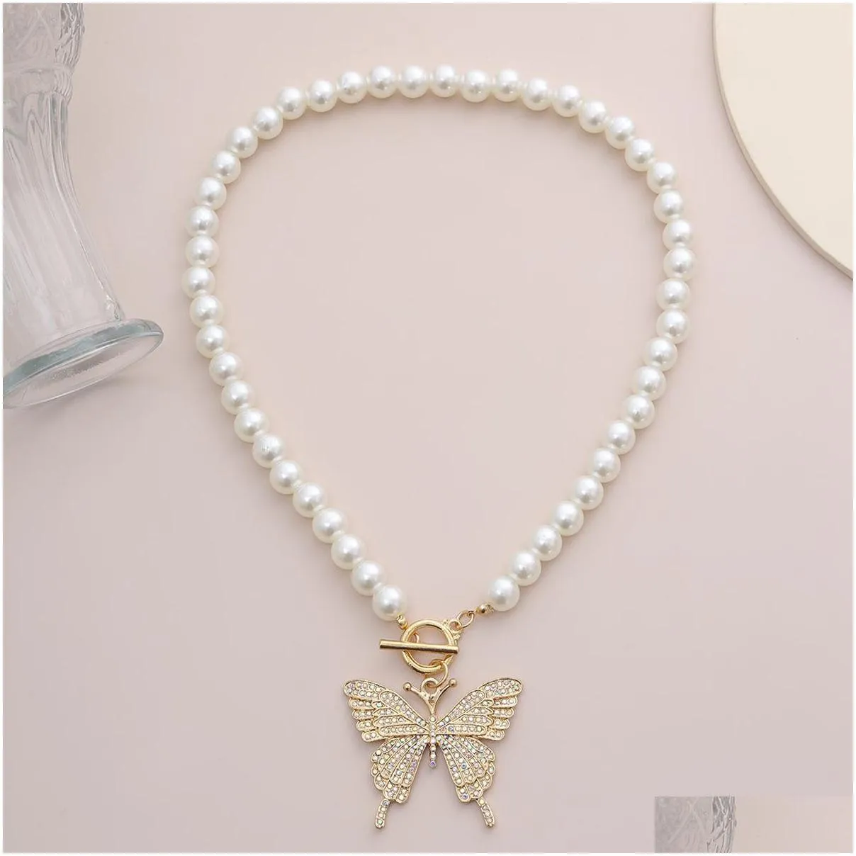 butterfly imitation pearl necklaces iced out pendant luxury gold women bling rhinestone animal jewelry fashion party choker necklace