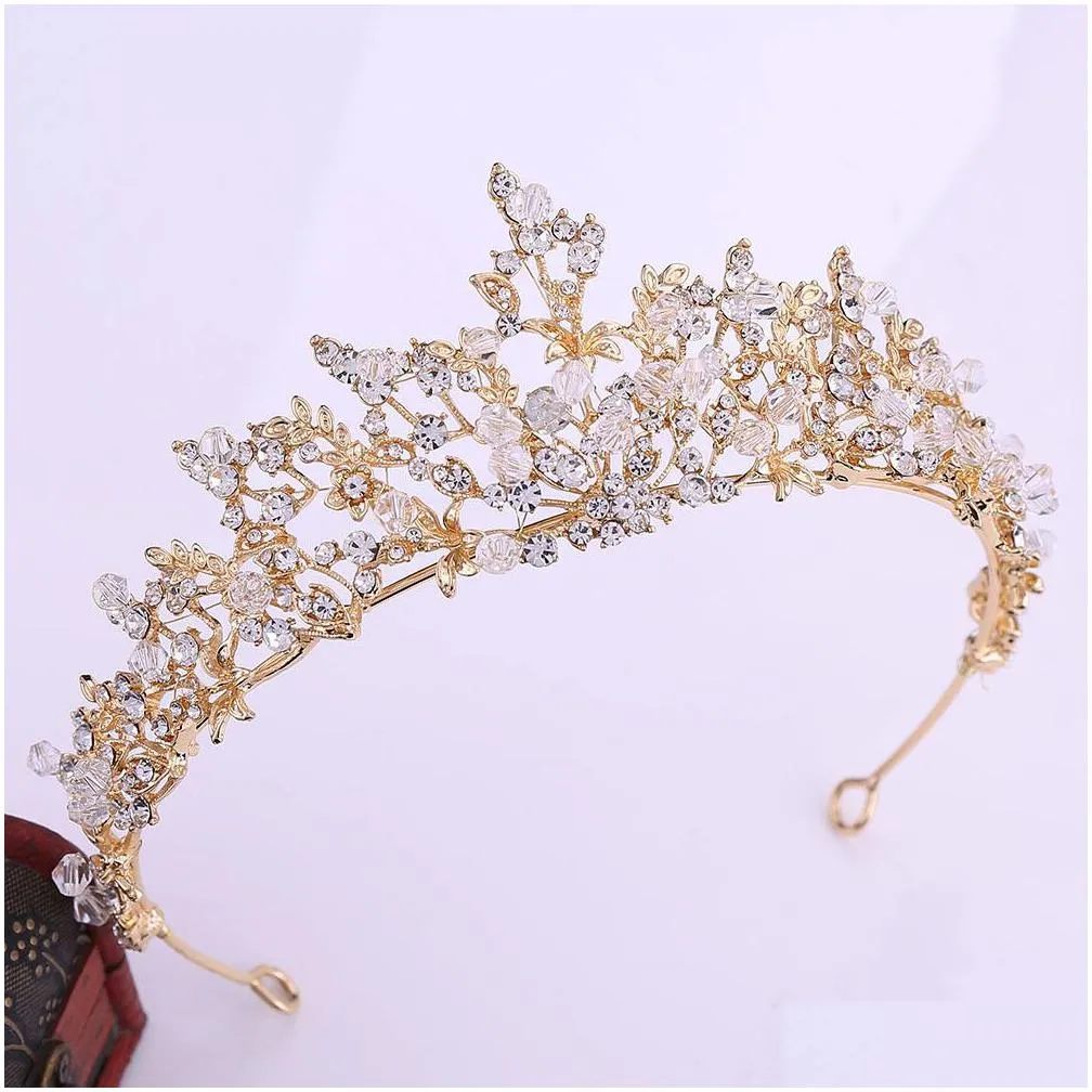 2021 new vintage baroque bridal tiaras accessories prom headwear stunning sheer crystals wedding tiaras and crowns 1915