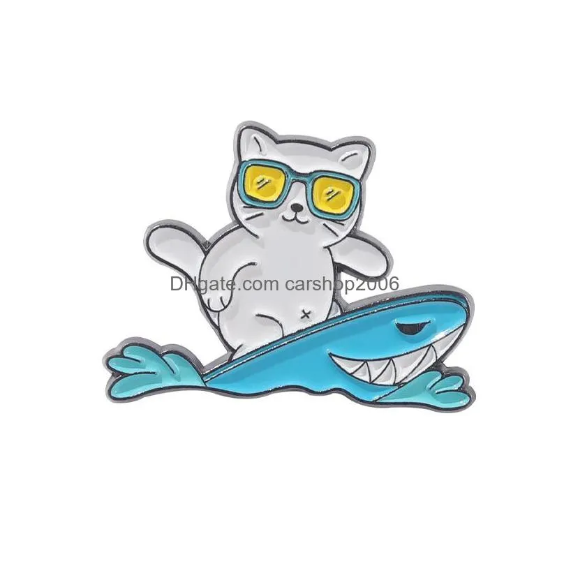 funny ocean beach enamel pins creative animal brooches 5pcs /set dog surfing skateboard paint brooch for girls denim shirt badge jewelry gift bag