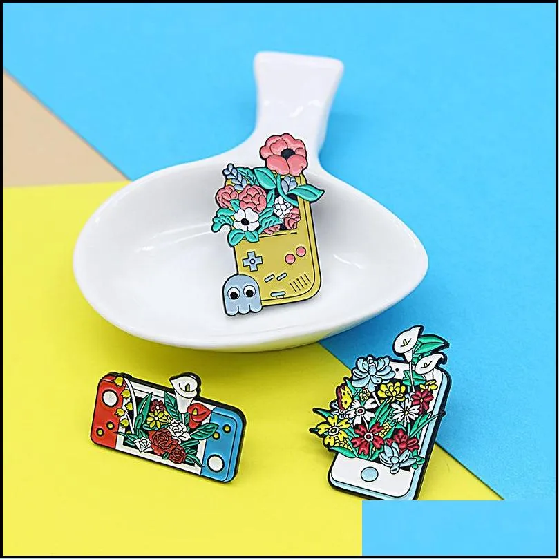 enamel brooch pins flowers plants game machines badges jewelry brooches shirt lapel gifts 1472 e3