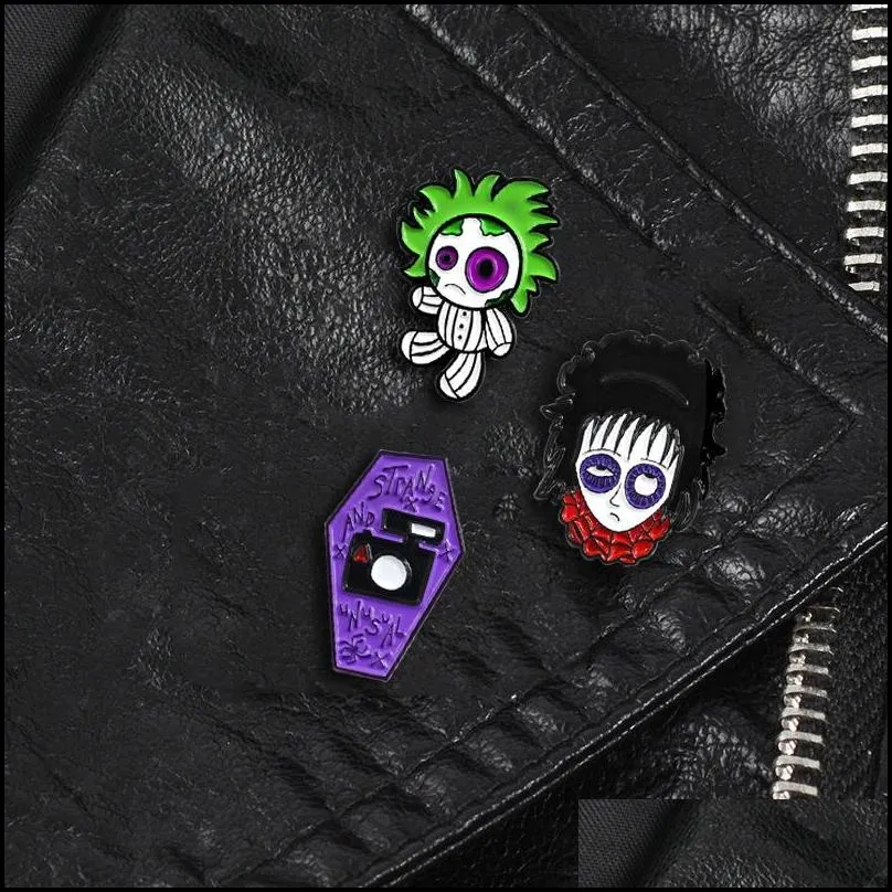 horror doll puppet metal enamel brooch purple vampire coffin badge pin gothic trendy costume backpack jewelry accessories gift 6213 q2