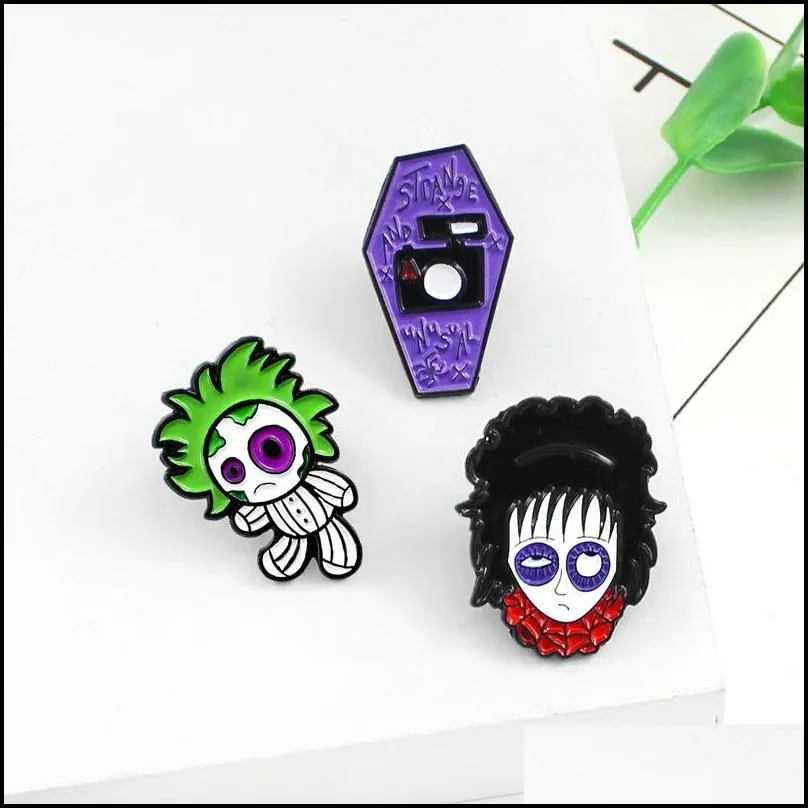 horror doll puppet metal enamel brooch purple vampire coffin badge pin gothic trendy costume backpack jewelry accessories gift 6213 q2