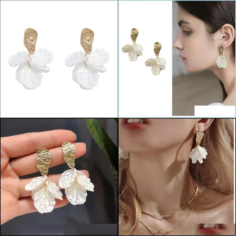 temperament resin shell flower clip on earrings for women white acrylic flowers shape clips without pierced