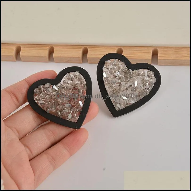 Vintage Irregular Glass Black Heart shaped Stud Earring For Woman Luxury Party Unusual Earrings Fashion Gift 206 D3
