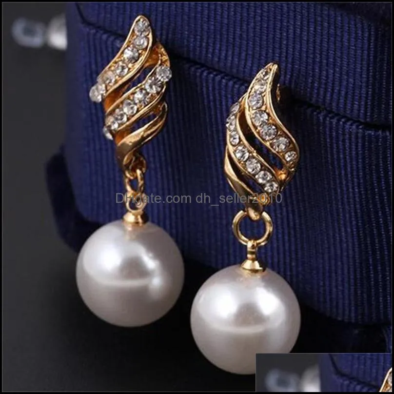 Wholesale Pearls Necklace Earring Jewelry Sets for Wedding Engagement Party Spiral Diamond Pendant Earrings China Factory Direct 2465