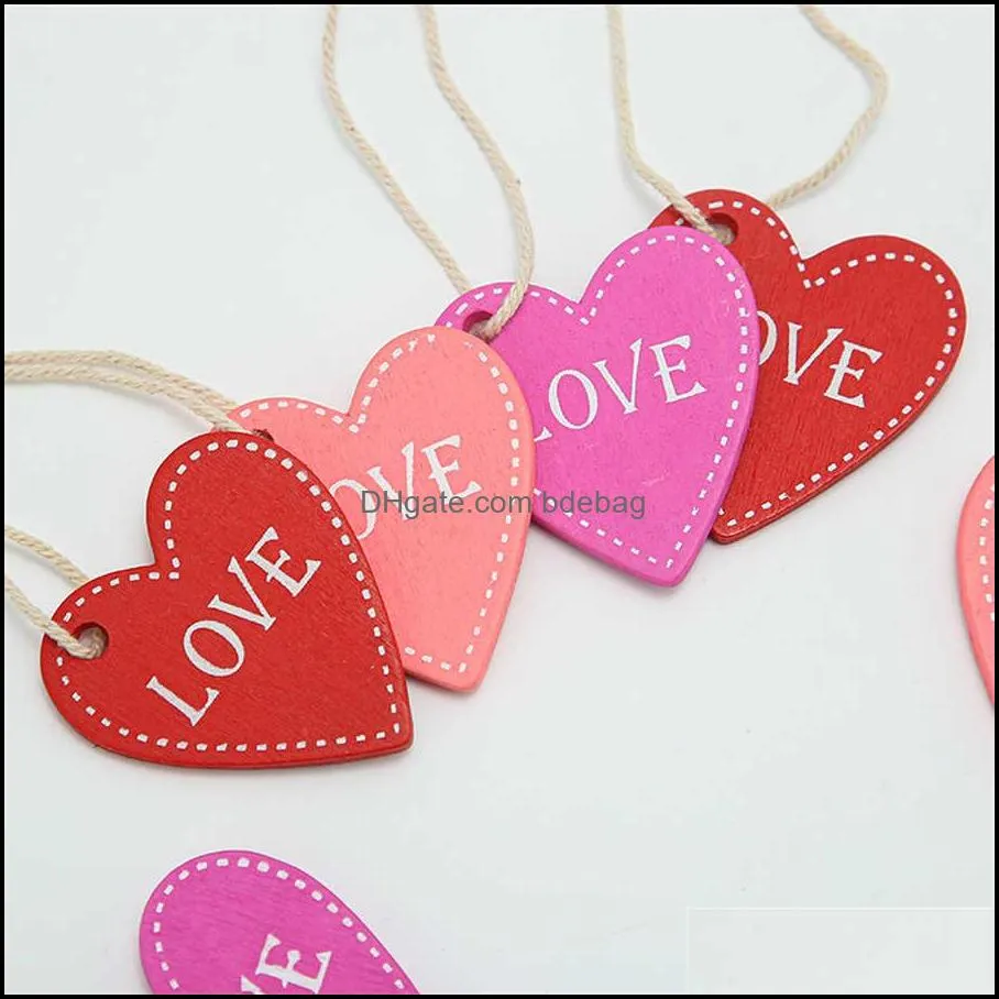 Valentine`s Day Christmas decoration gift cartoon creative small wooden lovers heart design original wooden pendant