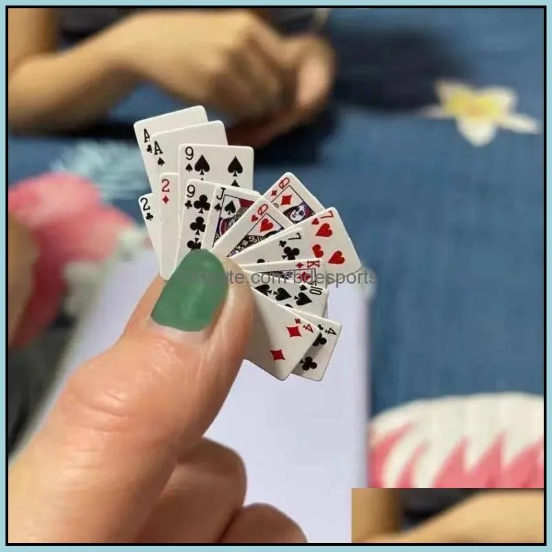 Fun mini poker finger mini travel playing card super small cute pocket thumb room dormitory poker