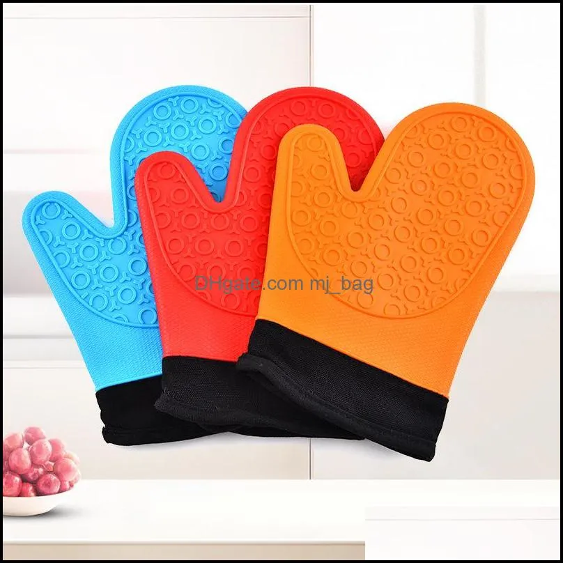 Home kitchen gadgets manufacturers direct sales thickened silicone baking heat resistant gloves