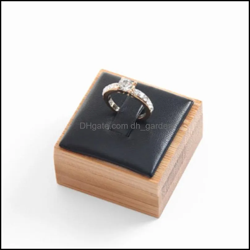 Jewelry Pouches Wooden Ring Display Stand Rings Organizer Holder Jewellery Show Props Jewlery Box Packaging Leather And Velvet Case