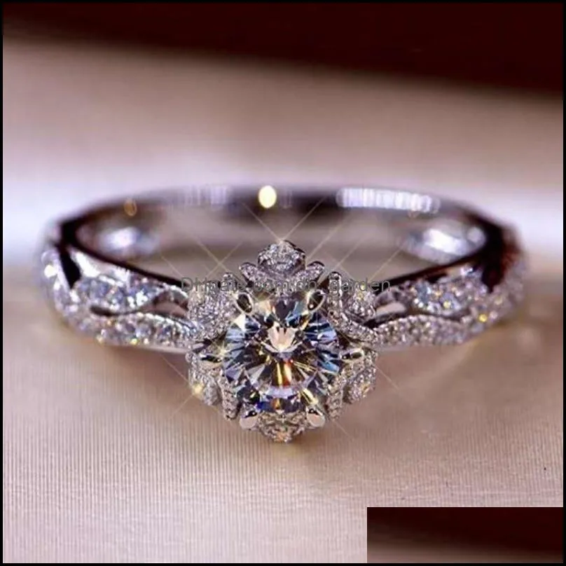 Wedding Rings Selling Elegant Zircon Romantic Style Alloy Diamond Flower Exquisite Women`s Engagement GiftWedding Brit22