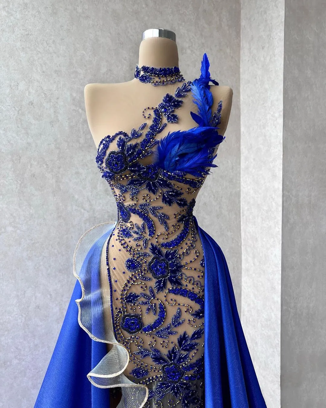 Exquisite Blue Feathers Prom Dresses Beads Crystals Sheer Neck Party Dresses Illusion with Overskirts Custom Made Evening Dress