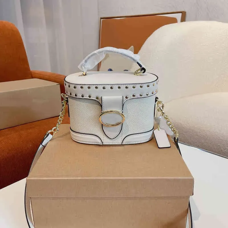 Rivet Decoration Cosmetic Bags Women Handbag Shoulder Leather Designer Crossbody Female Box Bucket 220309