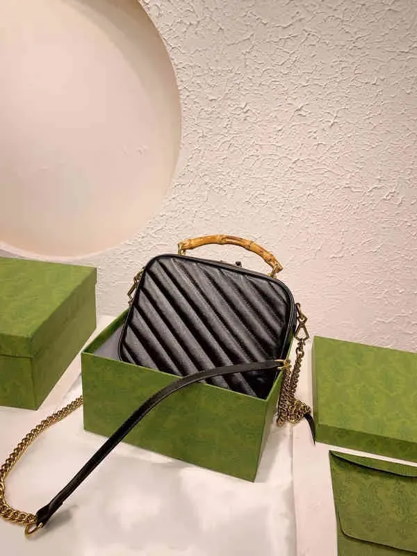 Vintage Square Camera Bags Women Bamboo Handle Handbag Shoulder Leather Designer Brand Crossbody Female Purses 220321