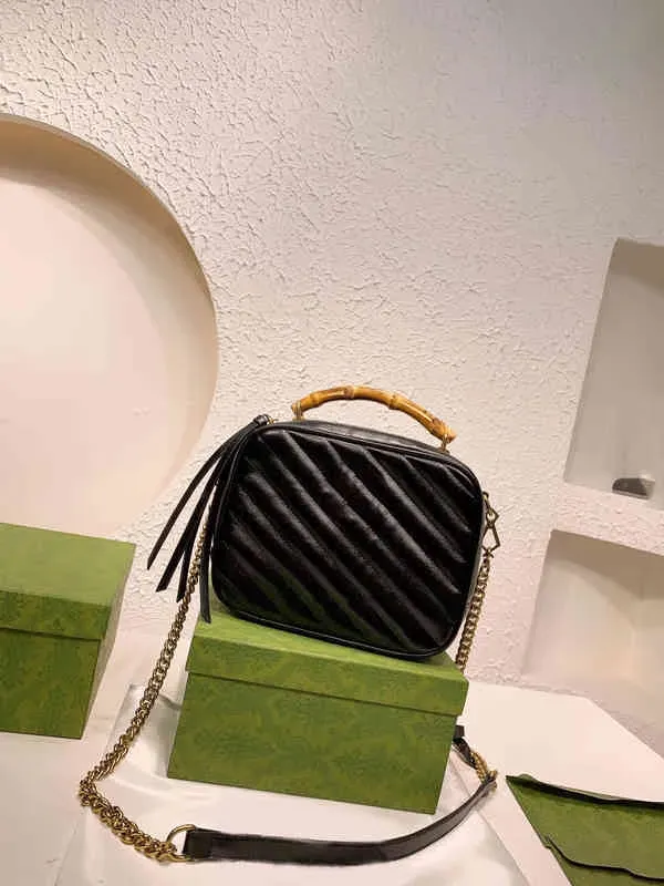 Vintage Square Camera Bags Women Bamboo Handle Handbag Shoulder Leather Designer Brand Crossbody Female Purses 220321