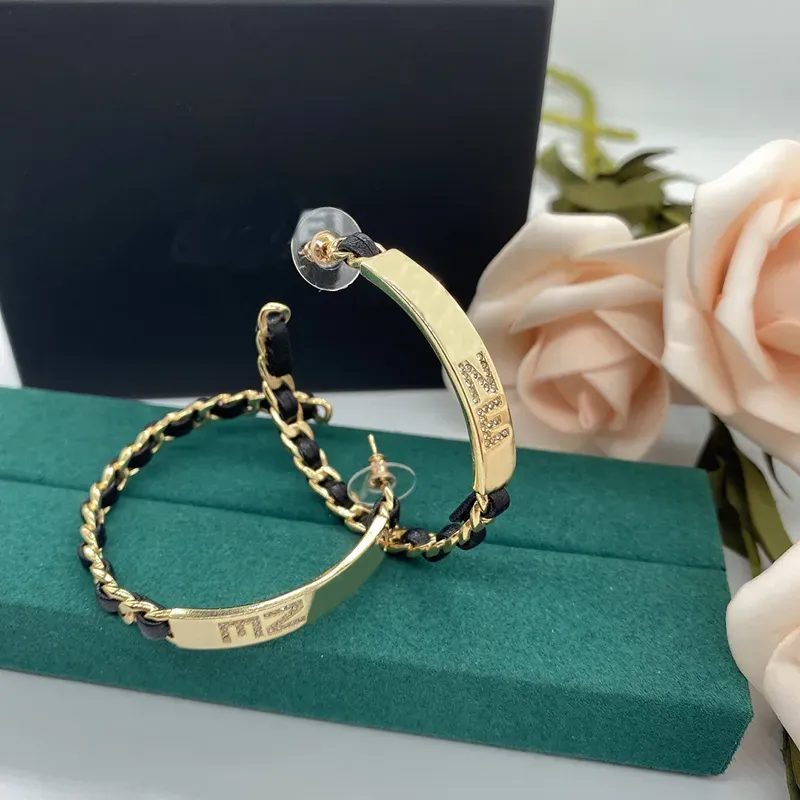 Fashion Hoop Earrings For Women Luxurys Designers Heart Pendant Stud Earrings Luxury Jewelry C Letters Earring Wedding D2205074Z