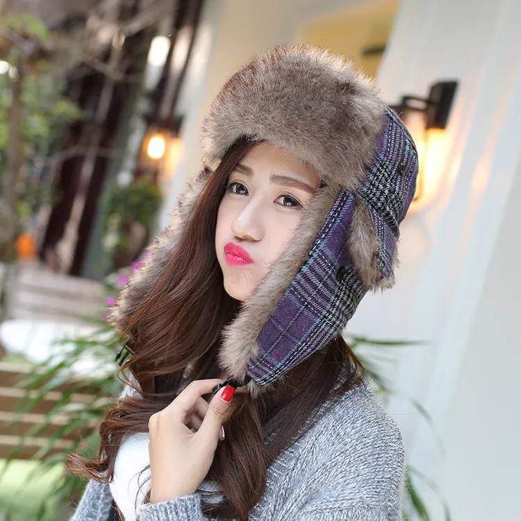 Acquistare i Plaid Trapper Cappelli Colbacco Cappello Russo Di Pelliccia  Cappelli Invernali Sport Neve Aviatore Allaperto Paraorecchie Cappello Le  Donne Bomber Hats001 Economico | Consegna Veloce E Qualità | It.Dhgate