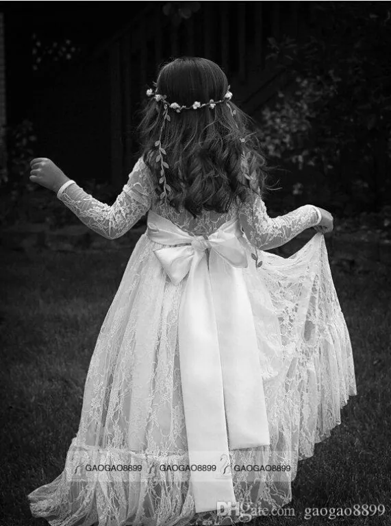 2015 Cheap Long Sleeve Lace Flower Girl Dresses Jewel White A line Floor Length Baby Formal Occasion Skirt First Communion Bridal Gowns Cut