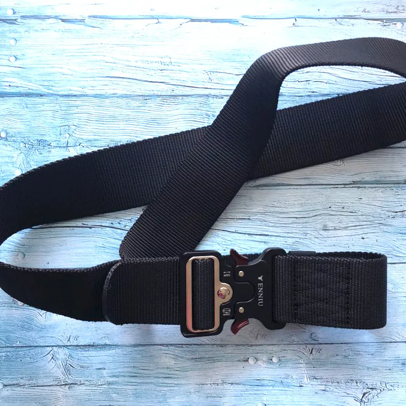 Ceinture tactique en nylon Ceinture militaire à boucle en métal Hommes Swat Army Gear Qualité extérieure Sangle de taille Ceintures automatiques Largeur 5 0cm203Z