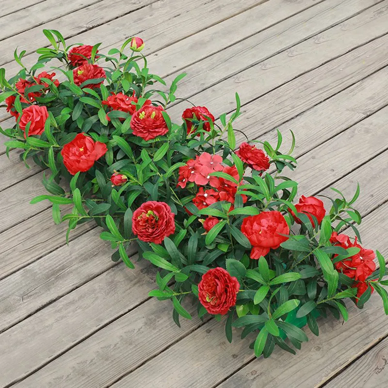 Özel 1m 2m Yapay Çiçek Sıralı Masa Koşucu Düğün Dekor Zemin Kemeri için Kırmızı Gül Poppies Yeşil Yapraklar Parti Dekorasyonu1286E