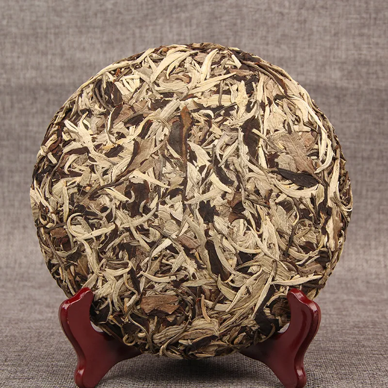 Wholesale Yunnan Pu'er Tea Moonlight White Cake Pure Handmade Trees 357g Raw Tea good