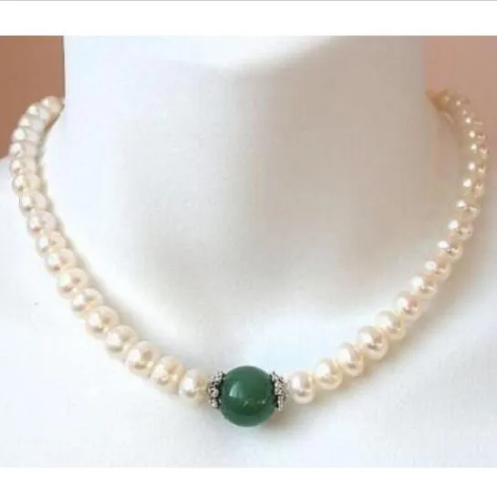 beautiful 8-9mm south sea white pearl green jade necklace 14K Gold Clasp 18 240N