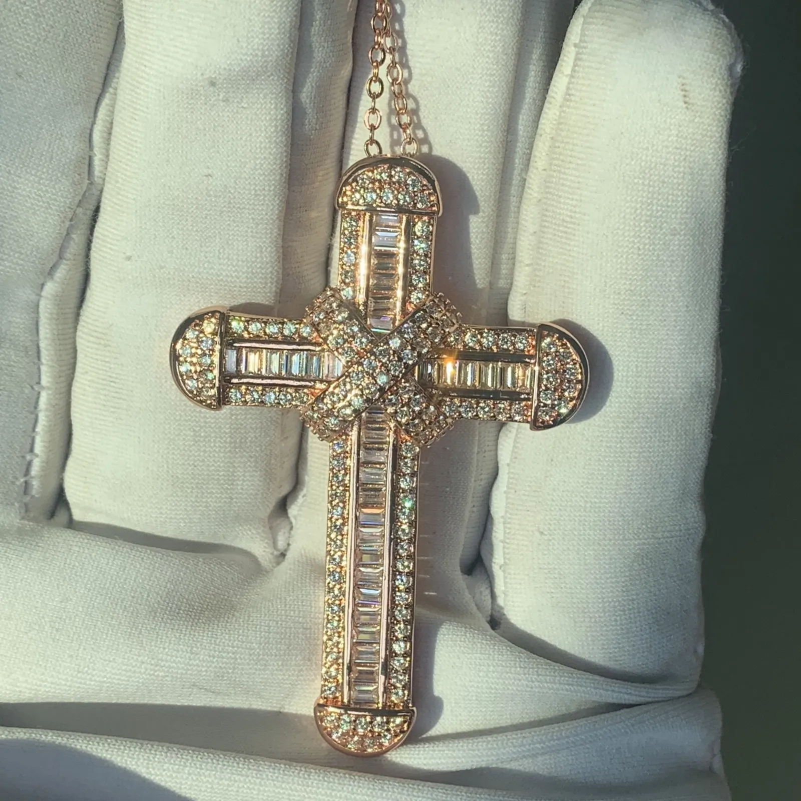 Köpüklü Büyük İndirim Deluxe Mücevher 925 Silvergold Dolgu Prenses Kesme CZ Elmas değerli taşlar Çapraz Kolye Kadınlar Kolye229p