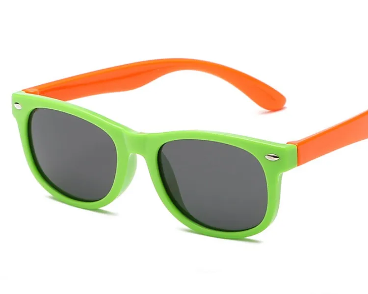 Säkrare silikon baby glasögon mode uv400 polariserade barn solglasögon färg match solglasögon 18 färger hel275c