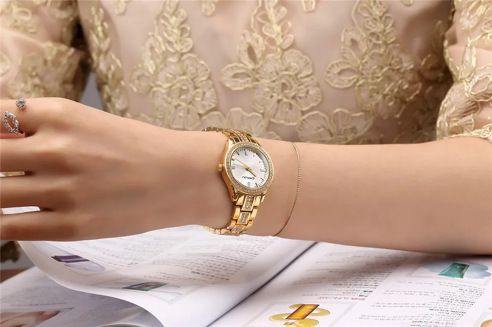 CRRJU Лидирующий бренд часы Кварцевые наручные часы со стразами Водонепроницаемые женские часы Женские роскошные часы Relogios Female215j