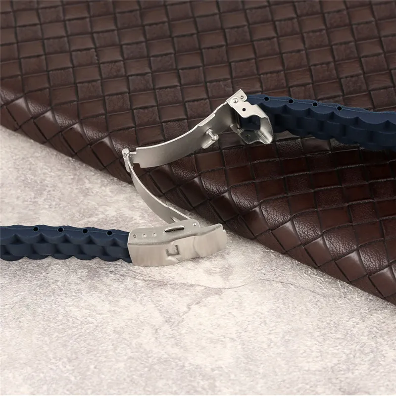 Accessoire de montre Bande de silicone bleu noir 18 20 22 24mm Montres en caoutchouc Bracelet Diver Waterpfoof Bracelet de remplacement Ceinture Spring Bars290Z