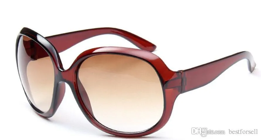 Fashion surdimensionnée Sunglasses Femmes Vintage Design Sun Glasses Outdoor UV400 Shades High Quality Big Frame Eyewear pour les femmes avec des étuis 2657