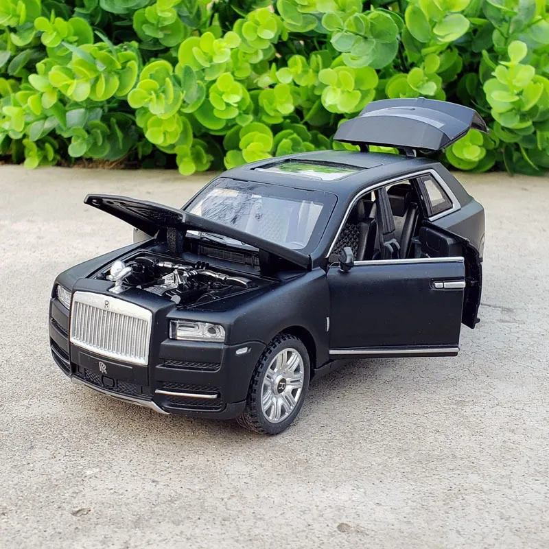 عجلات 1:32 Rolls Royce Cullinan Diecast Toys Models Metal Car Model Mini Cars Track Track Higdress For Boy Y2001097026240