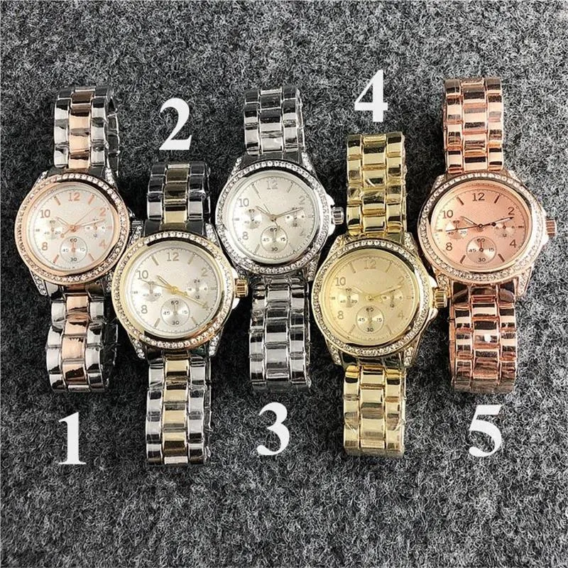 34 mm Fashion Crystal Inlay Clock Dial Rostfritt stål Watchband Women's Quartz Watches Fake 3-Eye Fashion Design Women'211h