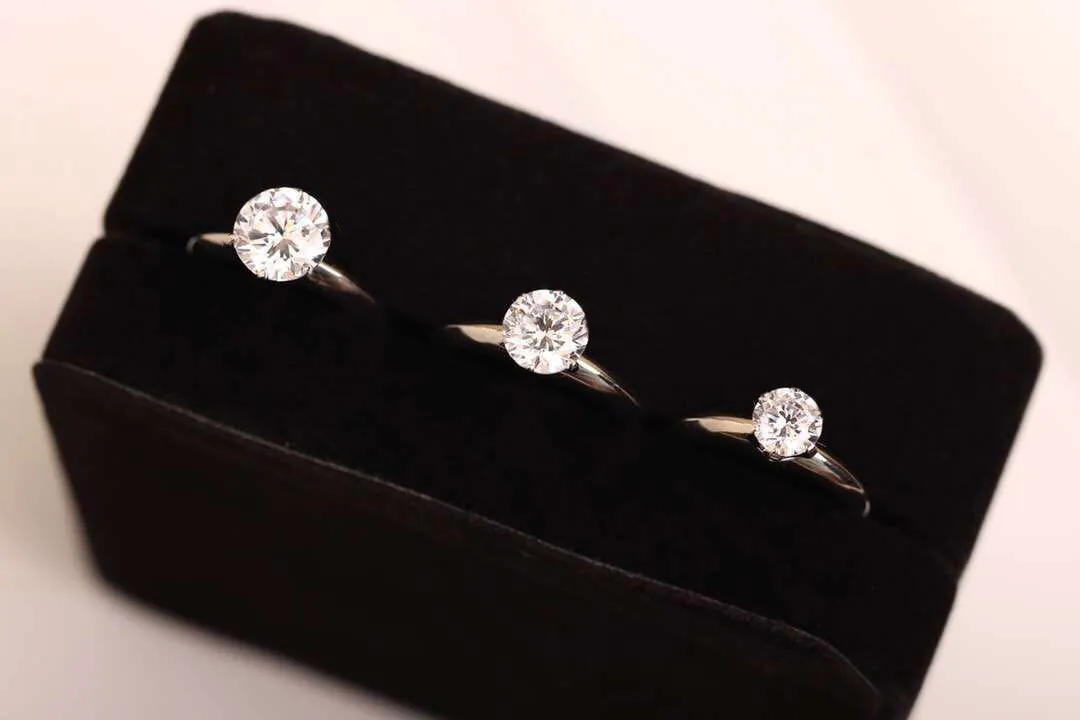 Mieć Claw Stamp 1-3 Karat CZ Diamond 925 Srebrne pierścienie Anelli dla kobiet Pierścień zaręczynowych ślubnych Zestawy