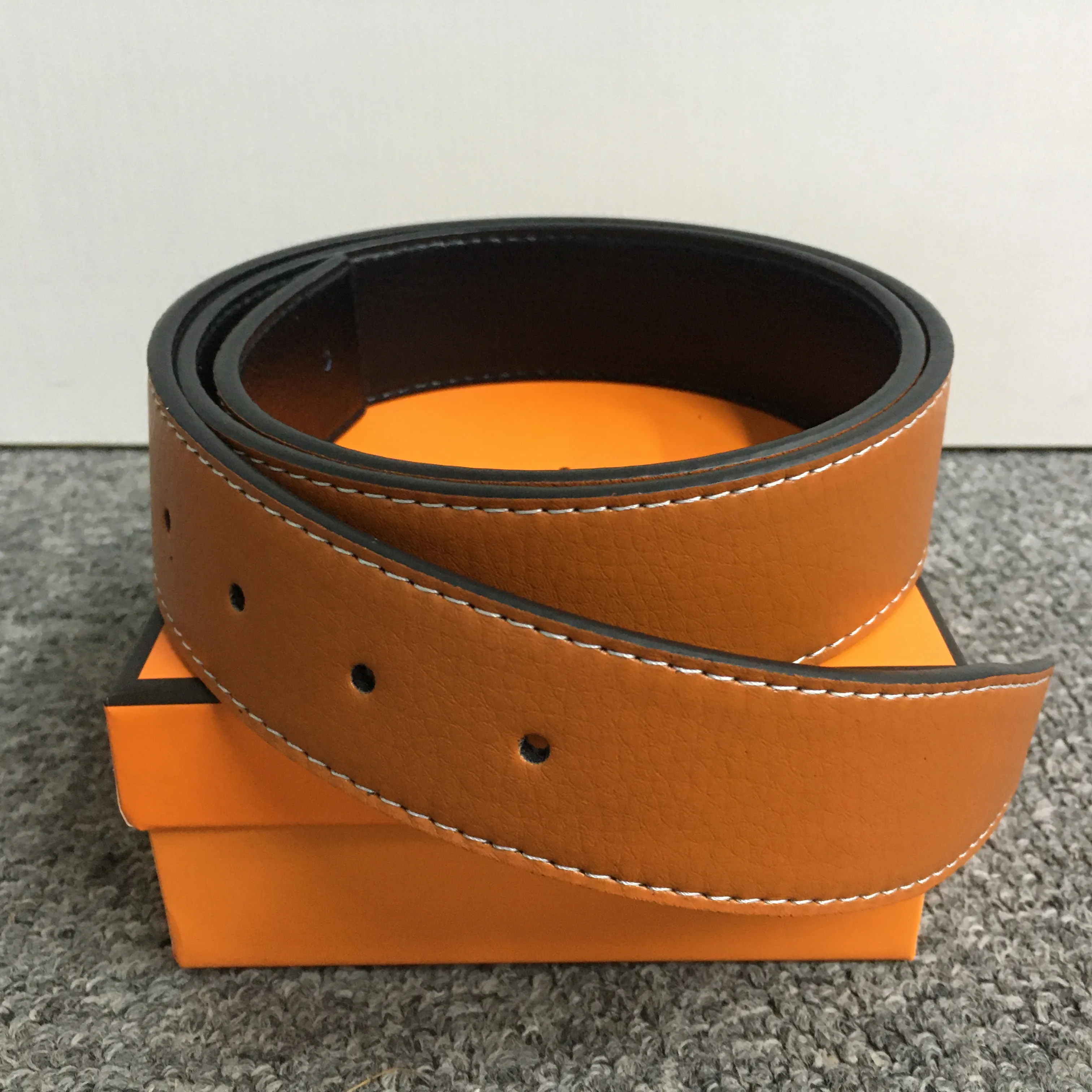 Men Designer Belts woman fashion big buckle genuine leather belt Business Casual Accessories classical ceinture with box cinturone256U