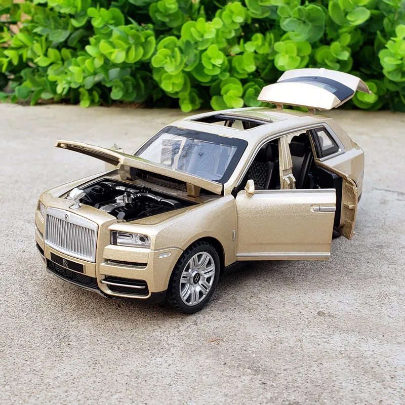 Ruote 1:32 Rolls Royce Cullinan Diecast Toys Modelli di veicoli Modello di auto in metallo mini auto pista Regali di compleanno ragazzo Y2001097254022