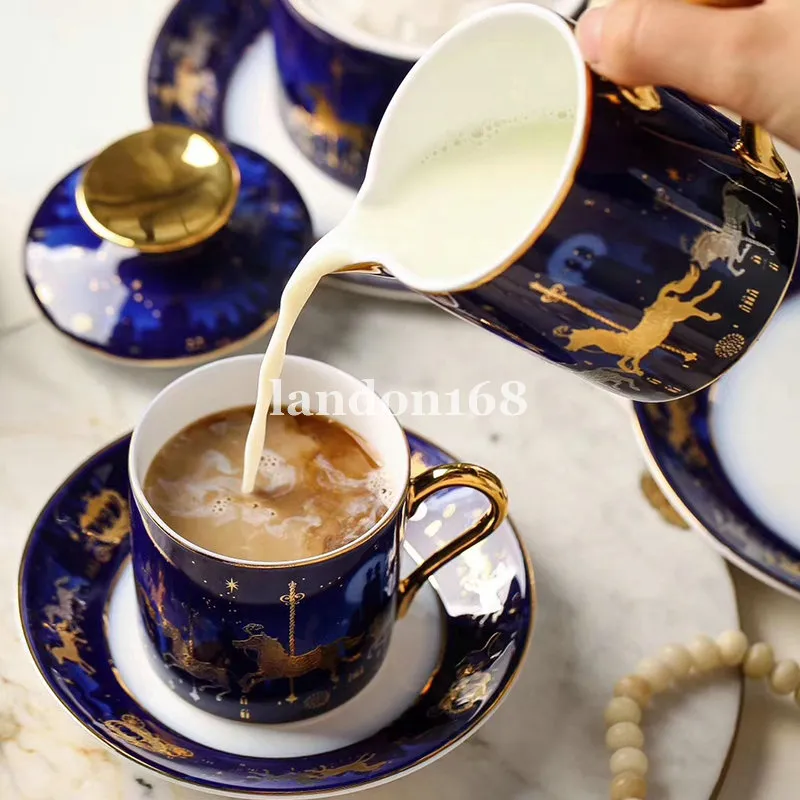 فاخرة ذات لون ذهبي أزرق اللون الأزرق carousel مجموعة العظام الصين الصين أكواب وصحون الشاي البورسلين