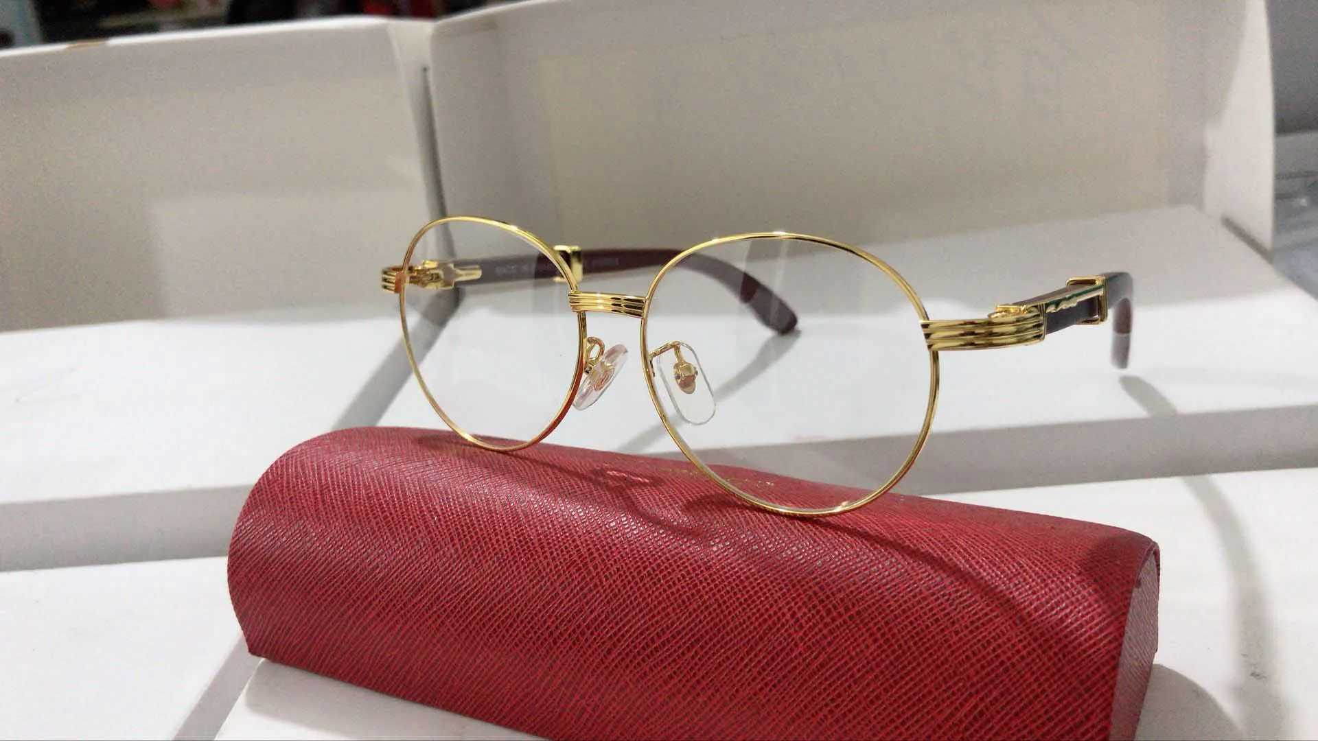 Nouvelles lunettes de soleil rondes de mode pour hommes femmes buffles verres de corne de corne d'été