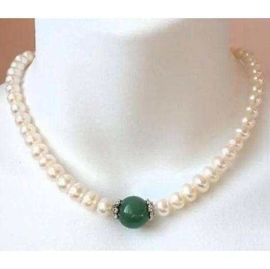 mooie 8-9 mm Zuidzee witte parel groene jade ketting 14K gouden sluiting 18 271L