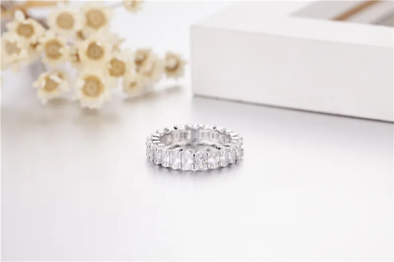 925 Silver Pave Cushion Cut Pełny kwadrat Symulowany diament CZ Eternity Band Enternity Pierścienie Kamienne Pierścienie Rozmiar 5 6 7 8 9 10 11 12291i