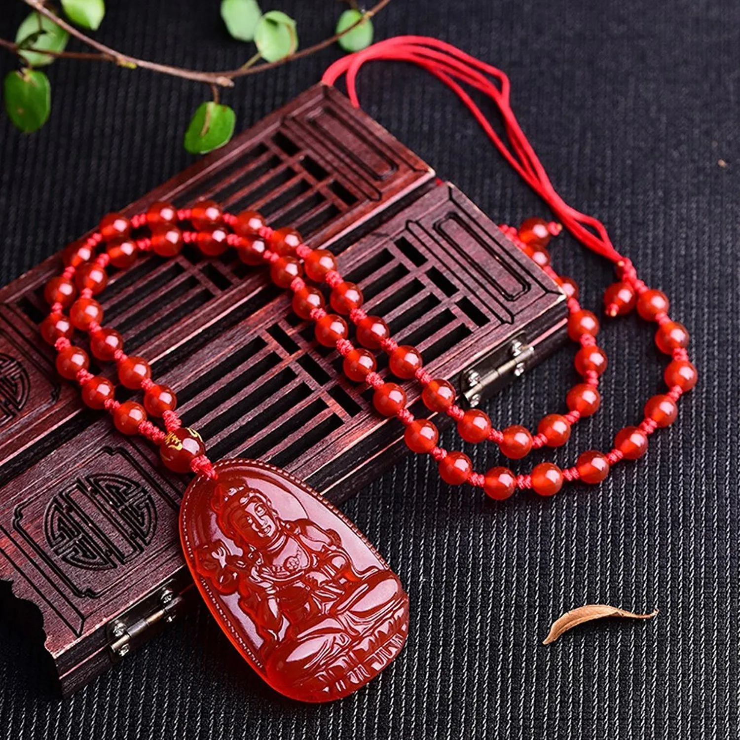 Fine Jewelry C1lint Buddha Pendant Necklace Bodhisattva Amulet Talisman Made of Agate Gemstone Red Green 186e1095236