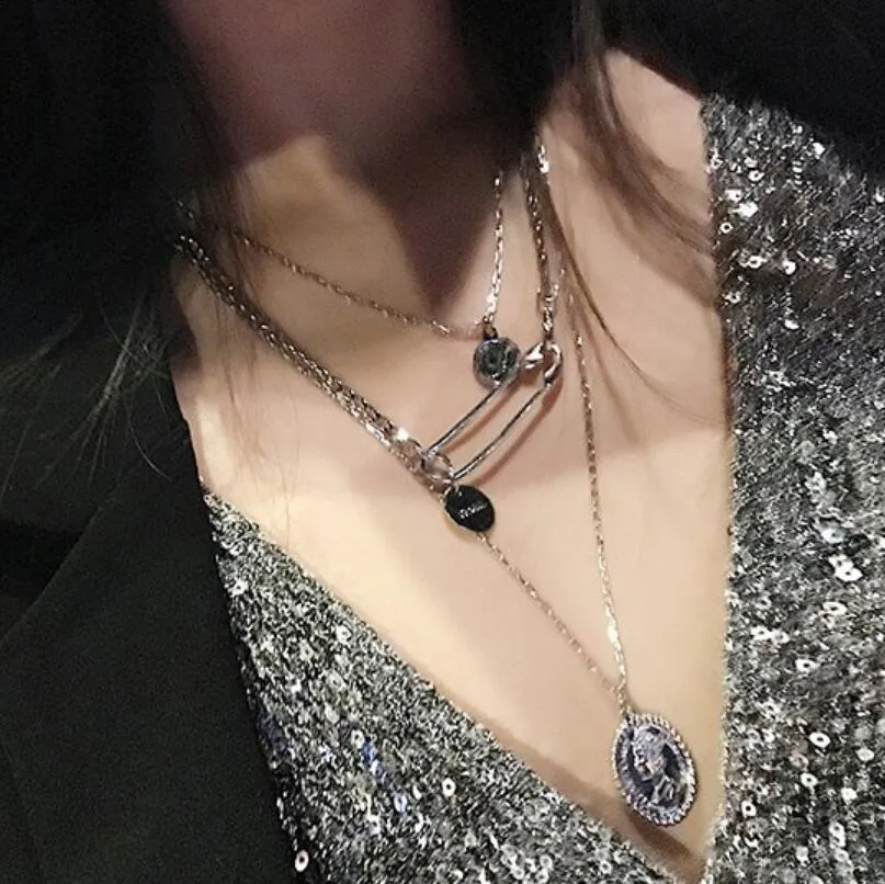 Bijoux pull collier pièce pendentif broche mode long collier unique entier pour les femmes fashion204I