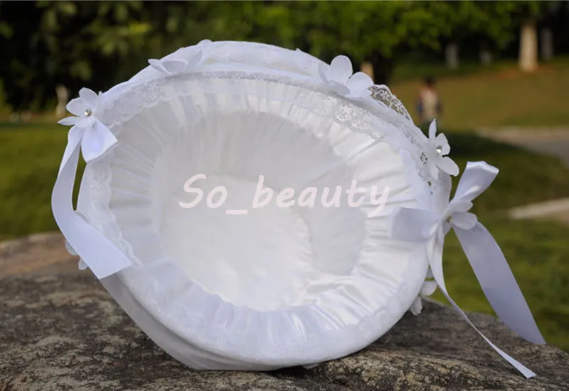 Weißer eleganter Blumenmädchen-Korb, wunderschönes rundes Hochzeitsbevorzugungszubehör aus Seide, H5626