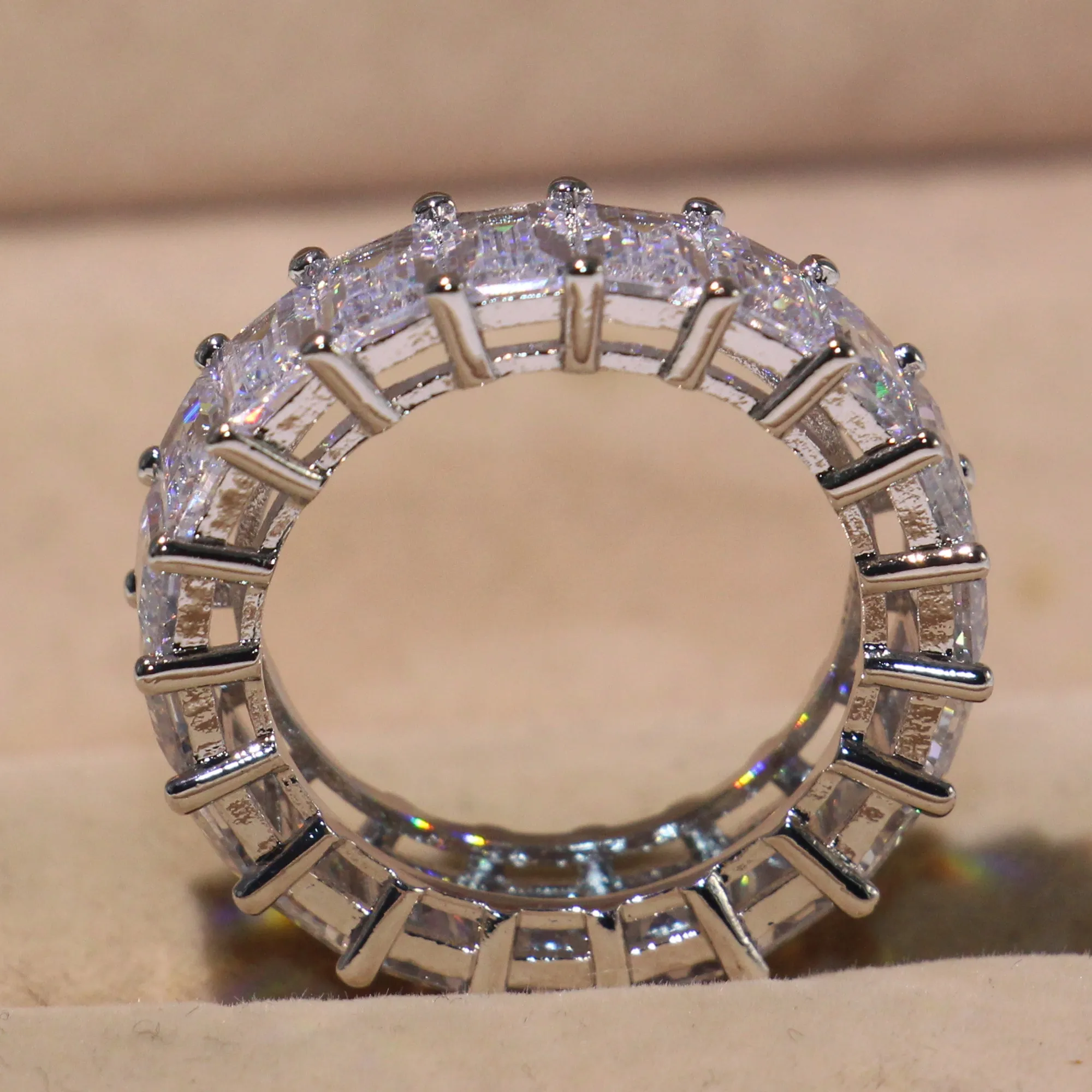 Top verkopen eenvoudige mode -sieraden 925 Sterling Silver Princess Cut Full White Topaz CZ Diamant Eternity Women Wedding Band Ring G214M