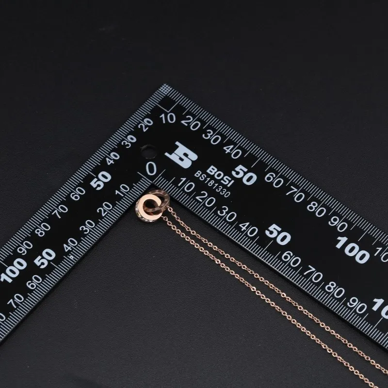 Lock Your Love Halsketten RingCircles Anhänger 18 Karat Roségold Zirkon Kreative einzigartige Designer-Accessoires für Frauen Damenschmuck N287x